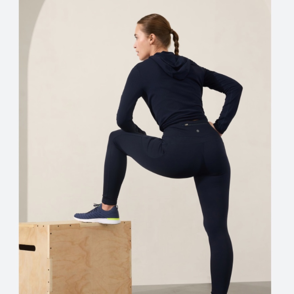 Athleta Black Fleece Lined Leggings, Size Medium